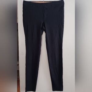 HUE Women’s Medium Black Pull On Skinny Pants Stretch Casual Jeggings Leggings